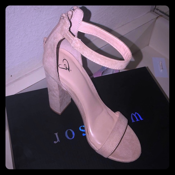 Windsor Shoes - Tan Windsor high heels